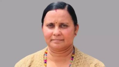  उमागौरी कृषि सहकारी ठगी प्रकरण : १० लाख धरौटी बुझाएर अञ्जला कोइराला रिहा 