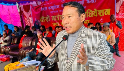  सरकारले संसद्‌को मानहानि गरेको छ : वर्षमान पुन 