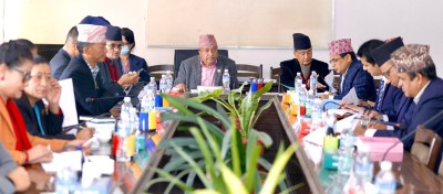  अर्थ समितिको बैठक बस्दै 
