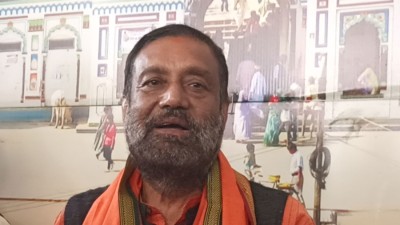  संविधानलाई सही बाटोमा ल्याउन सबै राजनीतिक शक्ति एकजुट हुनुपर्छ : नेता निधि 