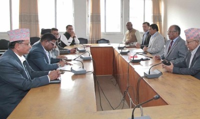  माओवादीसहित विपक्षी दलहरूको बैठक जारी 