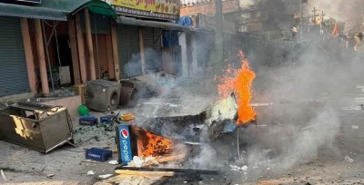  वीरगन्ज झडप : १७ प्रहरीसहित ४३ जना घाइते, नारायणी अस्पतालमा उपचार हुँदै 