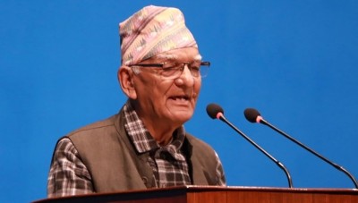  देश बचाउन जनता जाग्नुपर्छ :  चित्रबहादुर केसी 