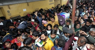  दिल्ली रेलवे स्टेशनमा भागदौड मच्चिदा मृत्यु हुनेको संख्या १८ पुग्यो 