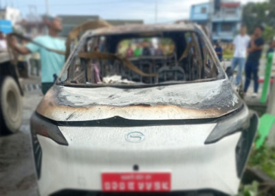  चितवनमा ईभी कारमा आगो लाग्दा मृत्यु भएका पुरुषको पहिचान खुल्यो 