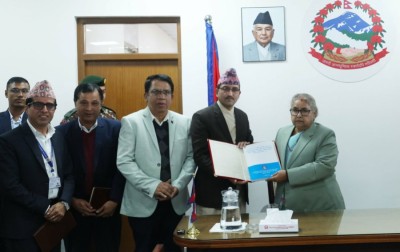  जेनजी आन्दोलनको क्षतिसम्बन्धी प्रतिवेदन प्रधानमन्त्रीसमक्ष पेस 