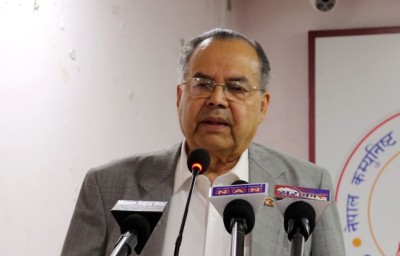  नेताहरुको कमजोरीका कारण प्रतिगमनकारी सक्रिय हुन थाले : पूर्वप्रधानमन्त्री खनाल 