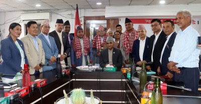  कर्णाली प्रदेश योजना आयोगका नवनियुक्त सदस्यहरुले लिए शपथ 