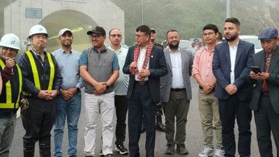  नागढुङ्गा सुरुङमार्गको काम छिटो सकेर सञ्चालनको तयारी गर्न मन्त्री दाहालको निर्देशन 