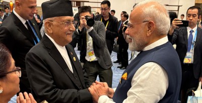  प्रधानमन्त्री ओली र भारतीय समकक्षी मोदीबीच तियान्जिनमा भेट 