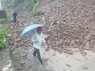  पहिरोले कर्णाली राजमार्ग अवरुद्ध 