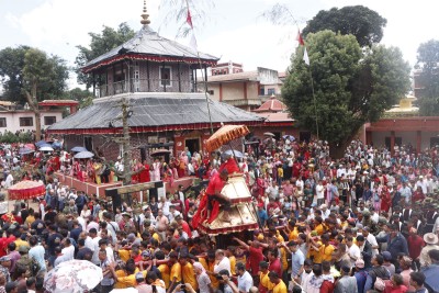  अङ्ग्रेजसँगको युद्धमा विजय हासिल गरेको सम्झनामा पाल्पामा निकालियो सिन्दूर जात्रा 