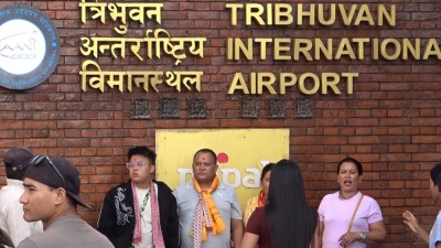  तिहारको मुखमा विदेशिने युवा भन्छन्- अन्तरिम सरकारले देशमा रोजगारी सिर्जना गरोस् 