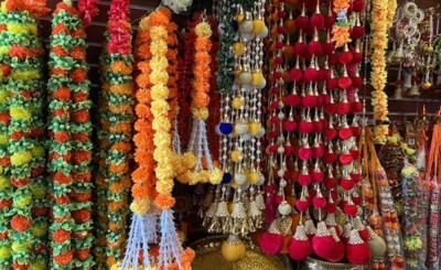  मकवानपुरमा प्लाष्टिकका फूल बिक्रीमा प्रतिबन्धित 