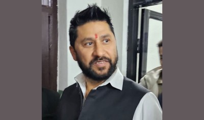  प्रदर्शनकारीले रवि लामिछानेलाई कारागारबाट छुटाए 
