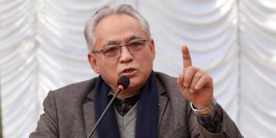  एमाले र कांग्रेसले अविलम्ब सहकार्य गरेर अघि बढ्नुपर्छ : रामबहादुर थापा 