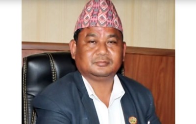  सुदूरपश्चिममा रामेश्वर चौधरी मन्त्री नियुक्त 