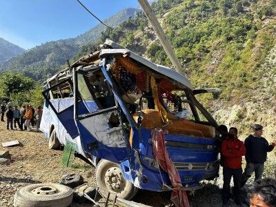  रुकुममा बस दुर्घटना हुँदा ९ जना घाइते 