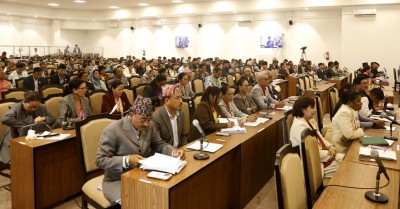  विपक्षीको अवरोधपछि संसद् बैठक १५ मिनेटका लागि स्थगित 