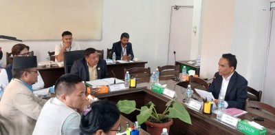  बैंकर र व्यवसायीको भिन्नता ऐनमै उल्लेख हुनुपर्छ  : गभर्नर पौडेल 