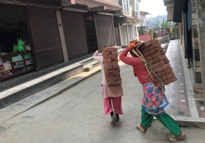  अन्तर्राष्ट्रिय महिला दिवसले छुन नसकेका श्रमिक महिलाका कथा-व्यथा 