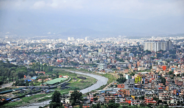  पानी परेसँगै काठमाडौँ उपत्यकाको तुवाँलो घट्यो, शनिबारदेखि मौसममा सुधार आउने 