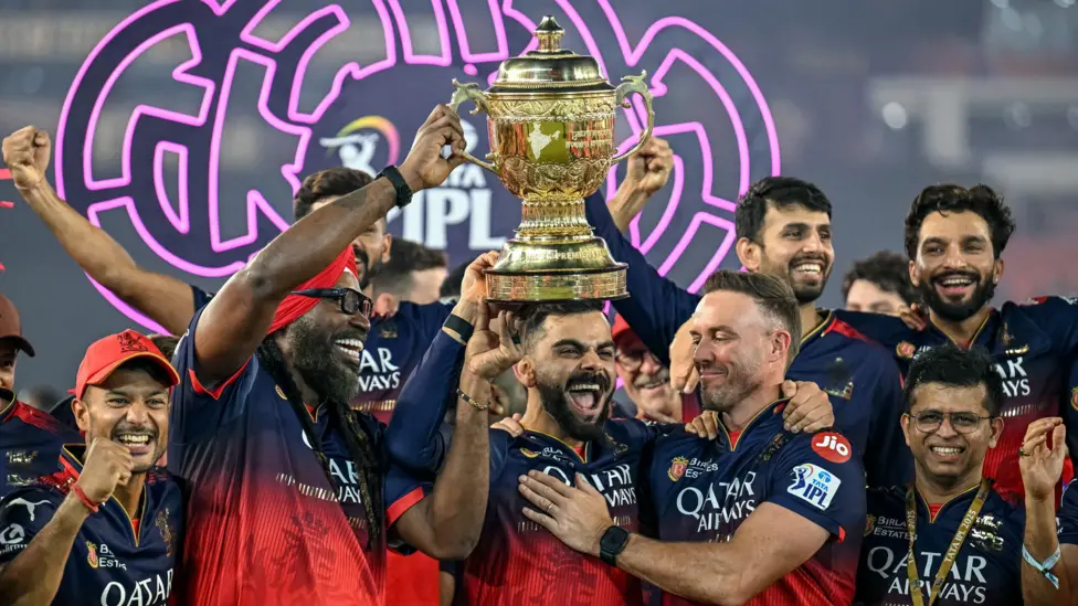  आरसिबीलाई पहिलो पटक आइपिएलको उपाधि 